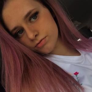 Meet your Posher, Danika